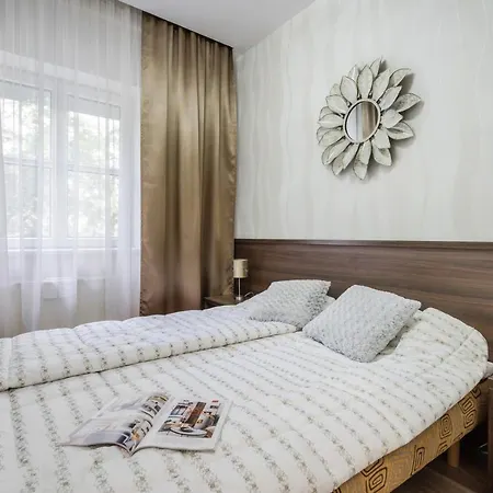 Bpr Ethereal Panoramic With A/c & Balcony Appartement