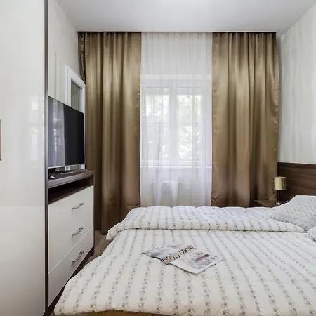 Bpr Ethereal Panoramic With A/c & Balcony Apartment Budapest