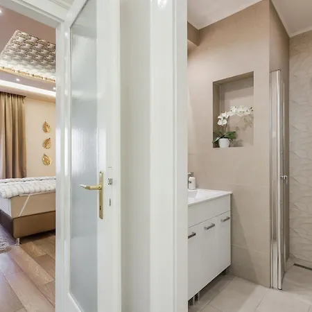 Apartment Bpr Ethereal Panoramic With A/c & Balcony Budapest