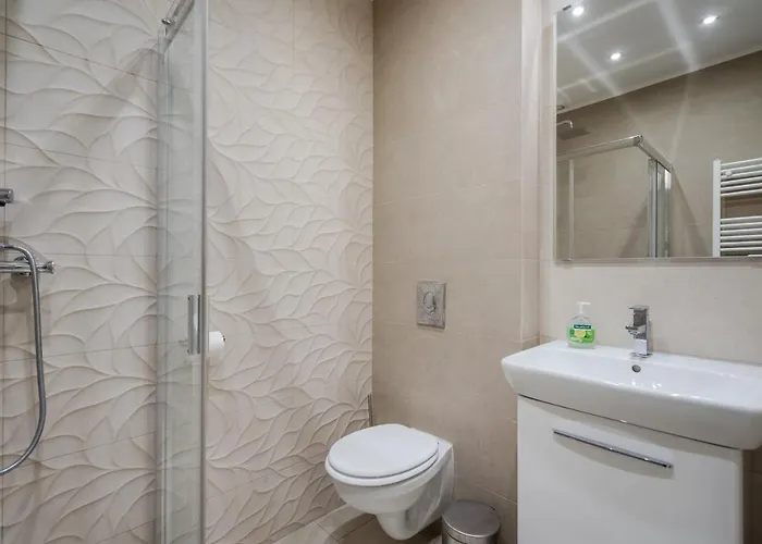 Bpr Ethereal Panoramic With A/c & Balcony * Budapeszt