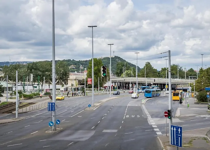 Bpr Ethereal Panoramic With A/c & Balcony *