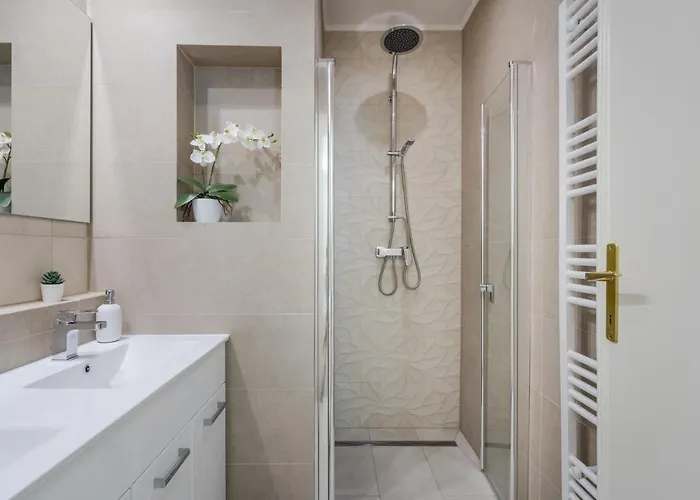 Bpr Ethereal Panoramic With A/c & Balcony Apartament *