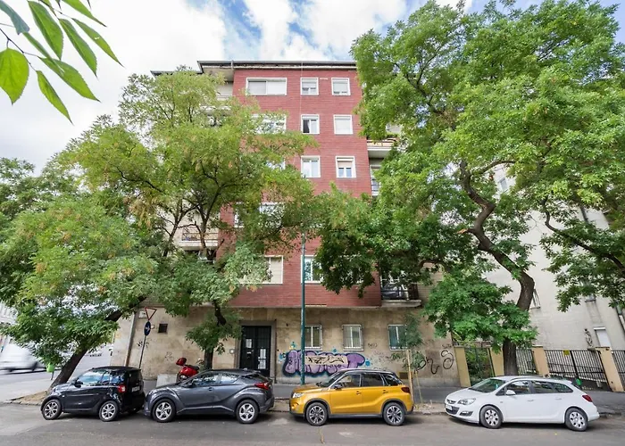 Bpr Ethereal Panoramic With A/c & Balcony *