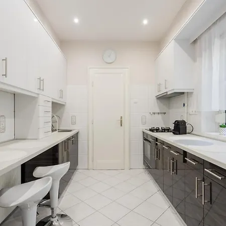 Bpr Ethereal Panoramic With A/c & Balcony *