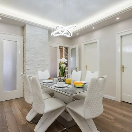 Bpr Ethereal Panoramic With A/c & Balcony *