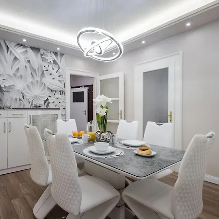 Bpr Ethereal Panoramic With A/c & Balcony *